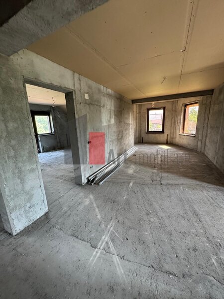 Ilfov Casa la rosu in Peris