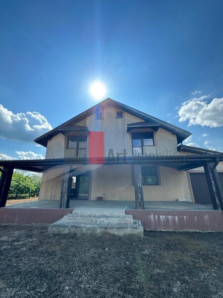 Ilfov Casa la rosu in Peris