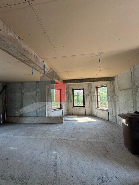 Ilfov Casa la rosu in Peris